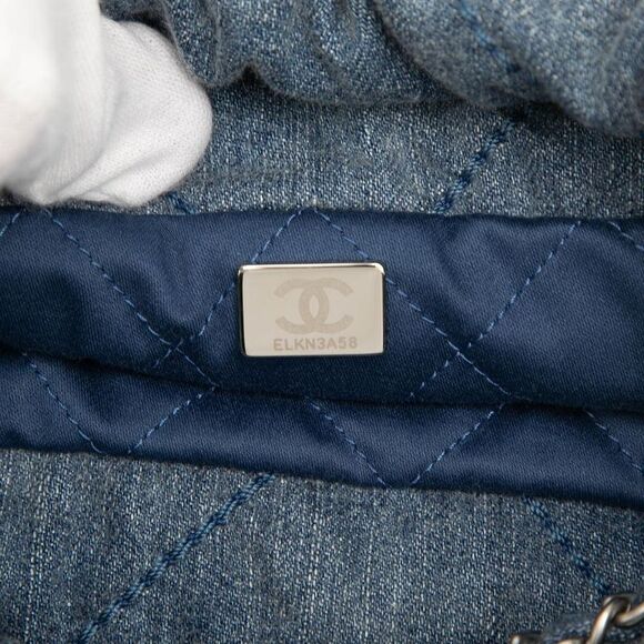 Pre Loved chanel Quilted Denim Shoulder Bag Women Blue Satchel - Picture 6 of 8